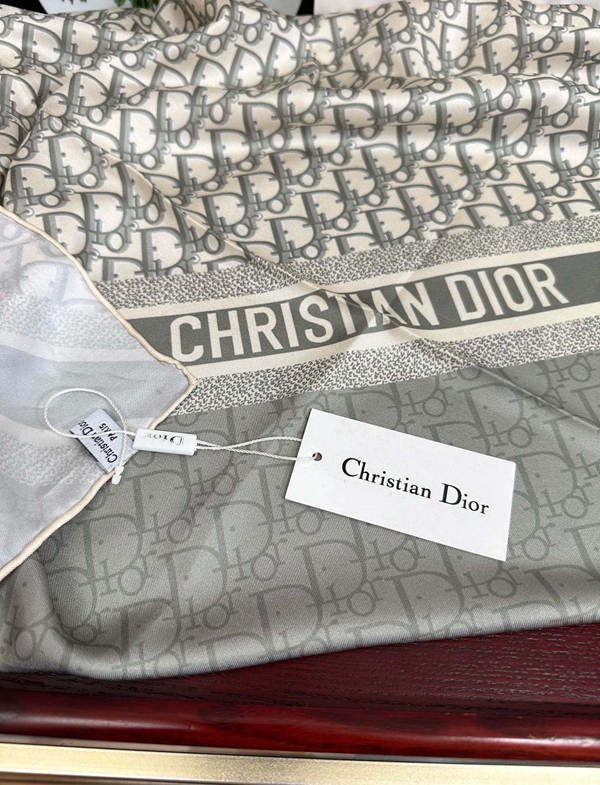 ブランドマフラー角部分ディテール